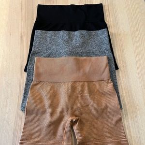 Set of Colsie ribbed biker shorts